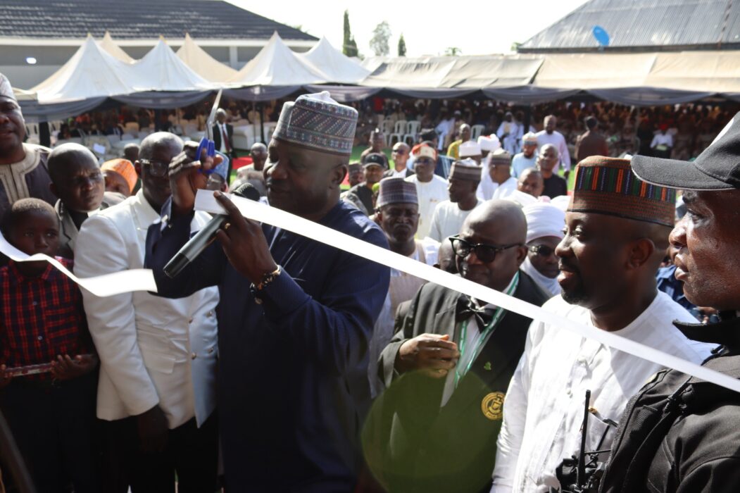 Defence Minister Lauds DSS Boss For Building School In Kadun