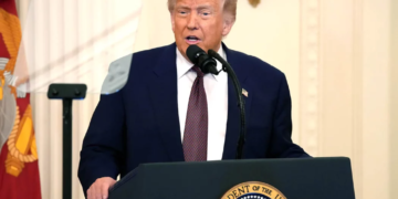 US President Donald Trump Alleges Vandalism At Lincoln Memorial Reflecting Pool 2 US President Donald Trump Alleges Vandalism At Lincoln Memorial Reflecting Pool