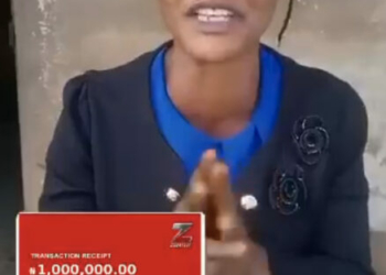 Isaac Fayose Rewards Woman Who Rejected Vote Buying With ₦1m
