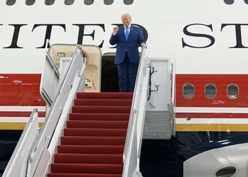 Trump Unveils Qatar-Gifted Air Force One As Temporary Presidential Jet
