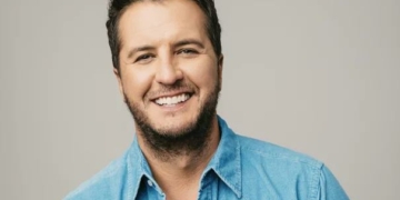 Luke Bryan Denies Using AI To Write ‘Fish Hunt Golf Drink’, Says It’s Completely False