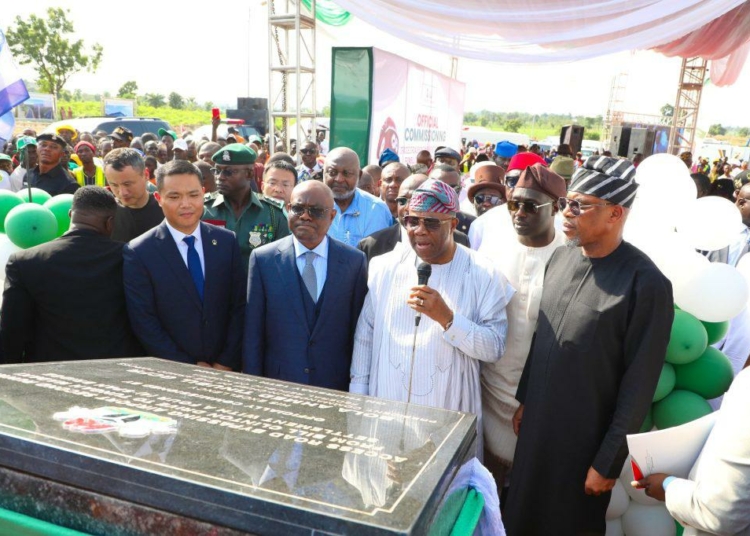 Akpabio Applauds Wike For Building New FCT Road With CCECC 1 IMG 20260619 WA0003 1