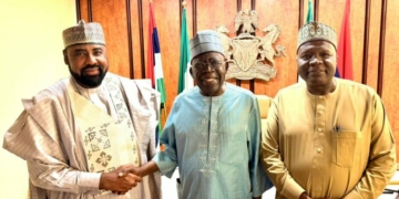 2027: Gov Yahaya Presents Gombe APC Flag Bearer To Tinubu 2 2027: Gov Yahaya Presents Gombe APC Flag Bearer To TinubuÂ