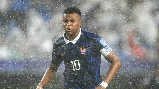 France Vs Iraq World Cup Match Suspended At Half-Time Due To Lightning Risk 1 IMG 0469