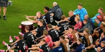Norway’s Viking Row Goes Viral As Haaland, Ødegaard Lead World Cup Celebrations 4 Norway’s Viking Row Goes Viral As Haaland, Ødegaard Lead World Cup Celebrations