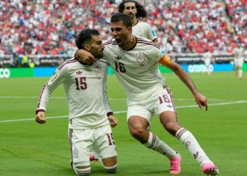 Spain Beat Uruguay To Top Group H As La Celeste Crash Out Of World Cup