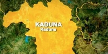 Kaduna Mob Storms Police Station, Sets Woman Accused Of Child Theft Ablaze 2 Kaduna Mob Storms Police Station, Sets Woman Accused Of Child Theft Ablaze