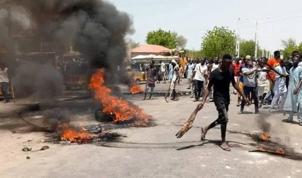 Mob Sets 2 Suspected Motorcycle Thieves Ablaze In Plateau