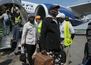 FG Plans More Flights As 262 Nigerians Return From South Africa