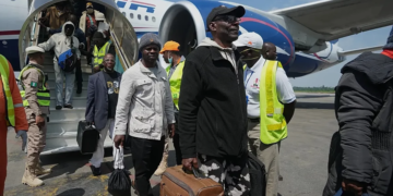 FG Plans More Flights As 262 Nigerians Return From South Africa 3 FG Plans More Flights As 262 Nigerians Return From South Africa