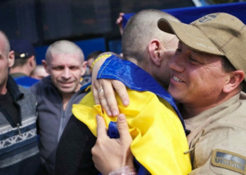 Russia, Ukraine Exchange 370 Prisoners In Fresh Swap