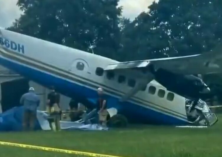 12 Killed As Skydiving Plane Crashes, Bursts Into Flames During Take-Off In Missouri 1 Skydiving plane crash