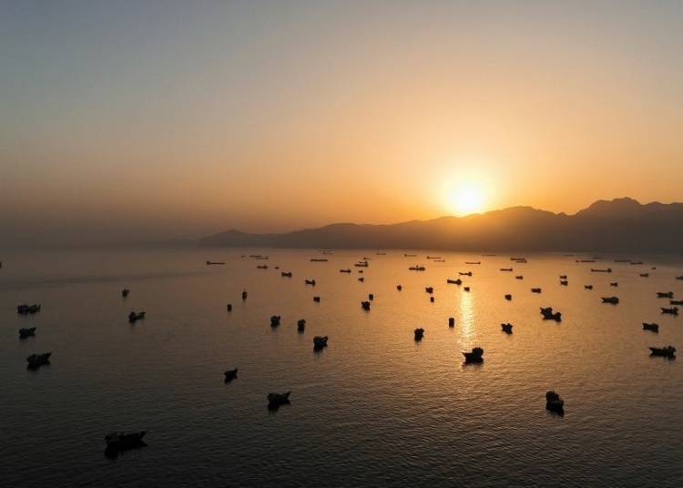 Ship Traffic Through Strait Of Hormuz Rising 'Very Meaningfully' - US Secretary 1 Strait Of Hormuz