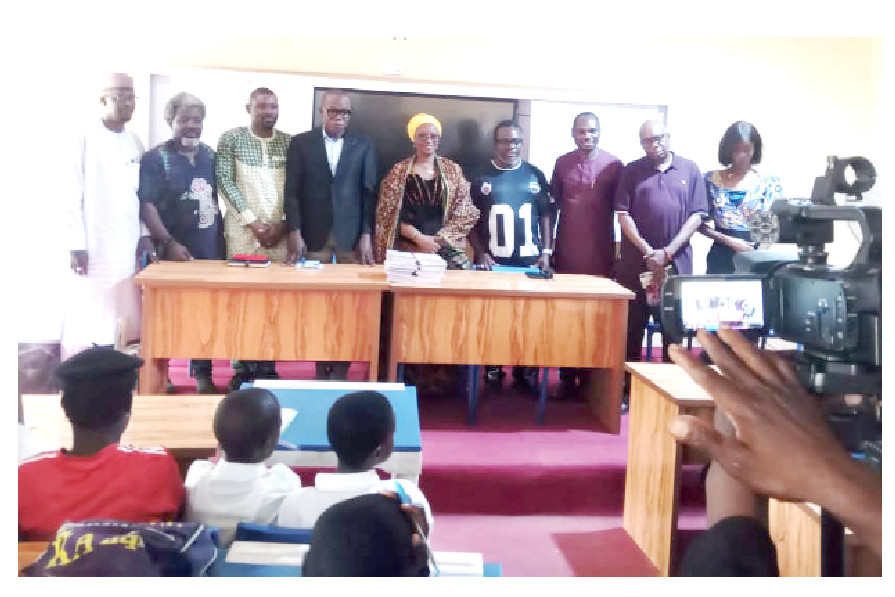 Initiative Donates Books To Govt Secondary School Kubwa