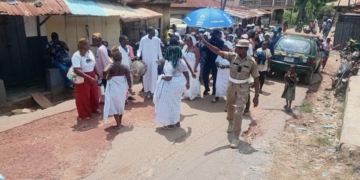 PICTORIAL: Ogun Traditionalists Stage Processsion, Demand Safe Release Of Kidnapped Oyo Schoolchildren In 7 Days