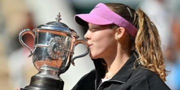 Andreeva Beats Chwalinska To Win French Open 2 Andreeva Beats Chwalinska To Win French Open
