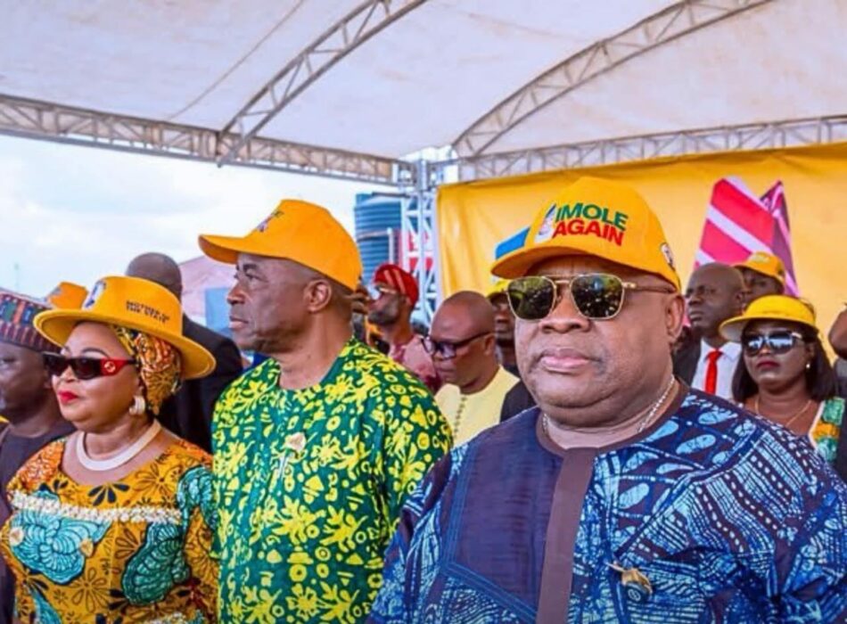 Many Injured As Podium Collapses With Governor Adeleke, Sist