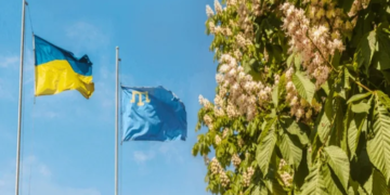 Ukraine Marks Crimean Tatar Flag Day, Condemns Historical Persecution, Russian Occupation