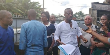 Impeachment Threat: 10 Injured As Hoodlums Disrupt Councillors’ Meeting In Akwa Ibom 2 Impeachment Threat: 10 Injured As Hoodlums Disrupt Councillors’ Meeting In Akwa Ibom