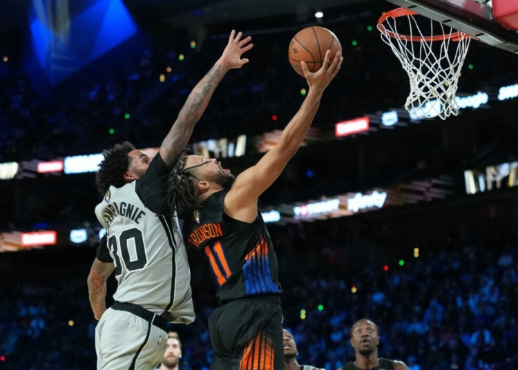Knicks Come From Behind To Edge Spurs In NBA Finals Opener 1 knicks