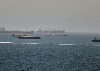 Iran, Oman Review Hormuz Fees Amid Sovereignty Talks