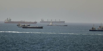 Iran, Oman Review Hormuz Fees Amid Sovereignty Talks 2 Iran, Oman Review Hormuz Fees Amid Sovereignty Talks