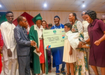 FGC Kaduna Alumni Rewards Students For Academic Excellence