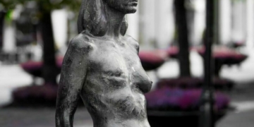 Oslo’s ‘Cecilie’ Statue Gives A Face To Women Living With Incurable Breast Cancer
