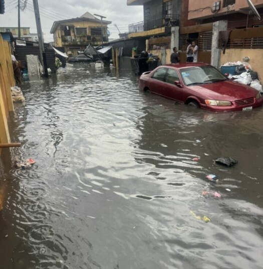 Flood Submerge Alpha Beach, Eti-Osa LGA, As FG Planns Another Coastal Communities' Demolition 1 HL6Inz3WIAACjYX 2026 06 29 724 e1782739792848