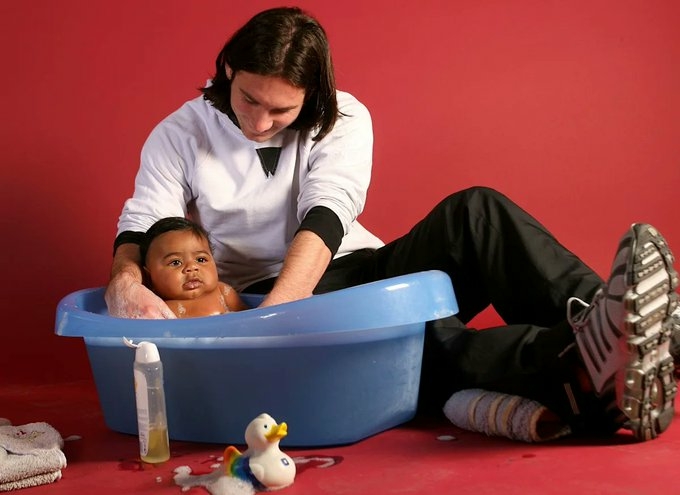 Throwback Photo Of Messi Bathing Baby Yamal Resurfaces Ahead Of World Cup Final 1 Throwback Photo Of Messi Bathing Baby Yamal Resurfaces Ahead of World Cup Final