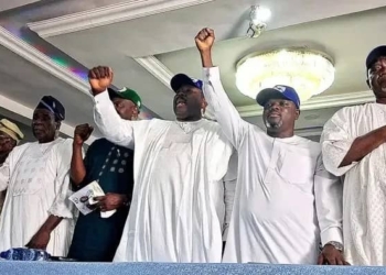 Oyo Guber : APC’s Alli Receives INEC Form, Names Adedeji Running Mate