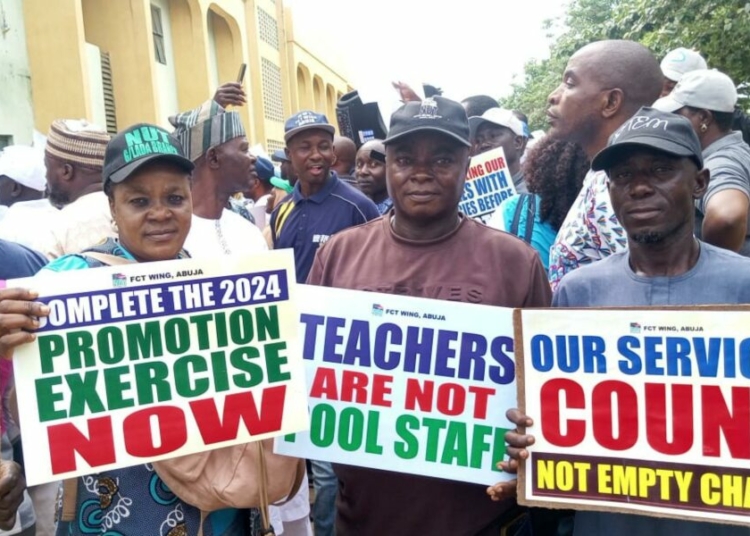JUST-IN: FCT Teachers Protest Delayed Promotions, Reject ‘Vacancy Rule’ 1 JUST-IN: FCT Teachers Protest Delayed Promotions, Reject ‘Vacancy Rule’