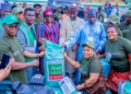 FG Distributes Fertiliser To South-East Farmers