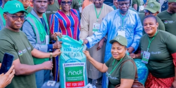 FG Distributes Fertiliser To South-East Farmers
