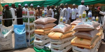 FG Distributes Fertilisers, Farm Inputs To 5,600 Gombe Farmers 2 FG Distributes Fertilisers, Farm Inputs To 5,600 Gombe Farmers