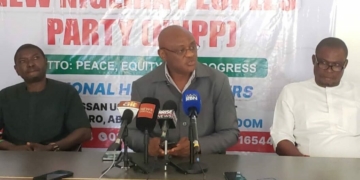 NNPP threatens N10bn suit As INEC restores party logo 2 NNPP threatens N10bn suit As INEC restores party logo