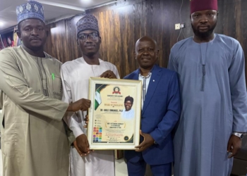 Youth Group Honours State House Press Corps Chairman with Leadership Prize