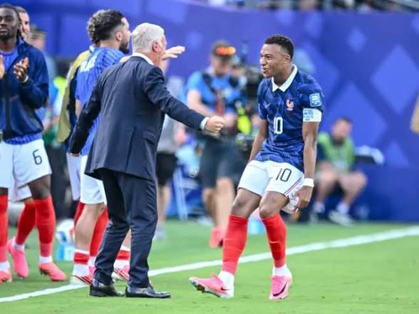 Mbappé Brace Powers France Past Sweden As Les Bleus Cruise Into World Cup Last 16