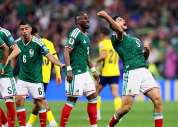 Mexico Sweep Past Ecuador To Reach World Cup Last 16 With Convincing Home Victory