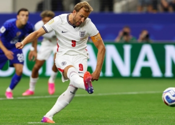 Kane’s Double Fires England Into Last 16 After DR Congo Scare