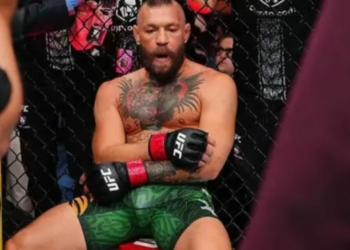 McGregor’s UFC Return Ends In 69-Second Injury Heartbreak