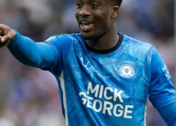 Nigerian Defender Fernandez Brushes Off Dortmund Links