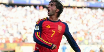Torres Strikes In Extra Time As Spain Edge Argentina To Lift World Cup 2 Torres Strikes In Extra Time As Spain Edge Argentina To Lift World Cup
