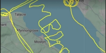 Pilot Writes ‘I’m Bored’ In Sky During Test Flight, Leaves Internet Amused 2 Source: BBC/flightradar24
