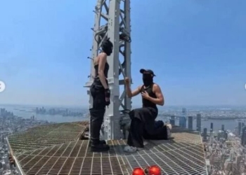 PICTORIAL: Loverbirds Arrested After Scaling New York’s Skyscraper For Marriage Proposal