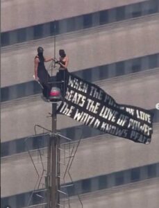 PICTORIAL: Loverbirds Arrested After Scaling New York’s Skyscraper For Marriage Proposal 3 IMG 7081