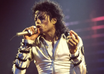 Michael Jackson Returns To No. 1 In UK, Dominates Multiple Music Charts