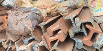 Police Arrest 3 Suspected Vandals With Stolen Rail Tracks Worth N200m In Oyo 3 Police Arrest 3 Suspected Vandals With Stolen Rail Tracks Worth N200m In Oyo