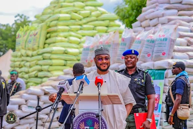 Gov Lawal Distributes 72,000 Free Bags Of Fertiliser To Zamfara Farmers 1 images 2026 07 12T135320.811