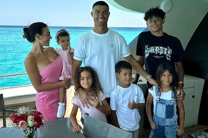 Georgina Rodríguez Formally Adopts Husband Cristiano Ronaldo’s Three Older Children 1 1001017345 1787399597 1